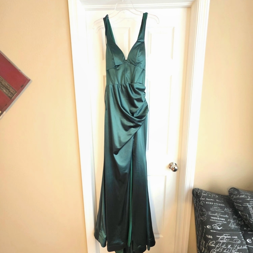 NWT Honey and Rosie Emerald Green Gown With Corset Detail